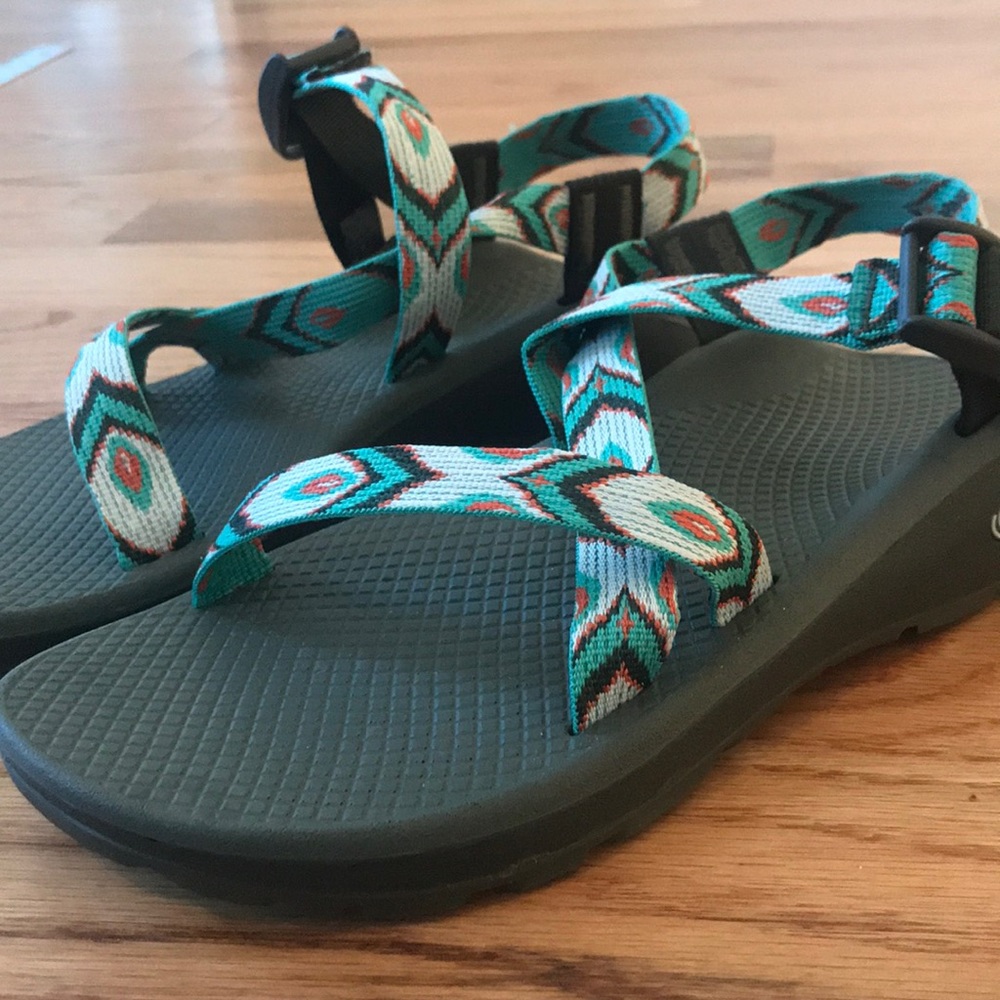 NWOT women’s Z/Cloud Chacos